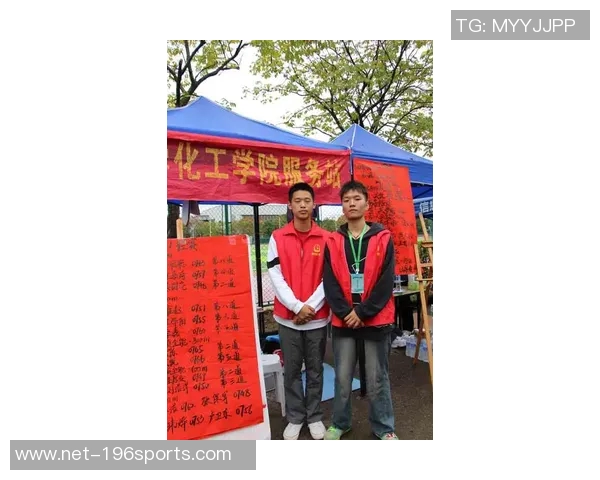 中国与韩国足球对抗赛展现两国体育文化交流与竞争的精彩瞬间 中国与韩国足球对抗赛展现两国体育文化交流与竞争的精彩瞬间